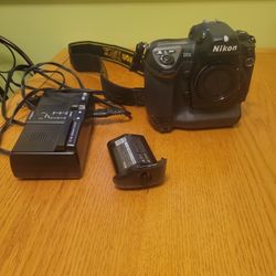 Nikon D2X Camera