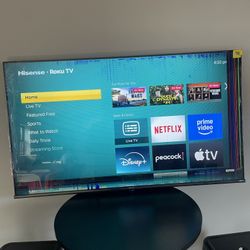 Hisense - 50” Tv - Glitched And Craked But still Works 
