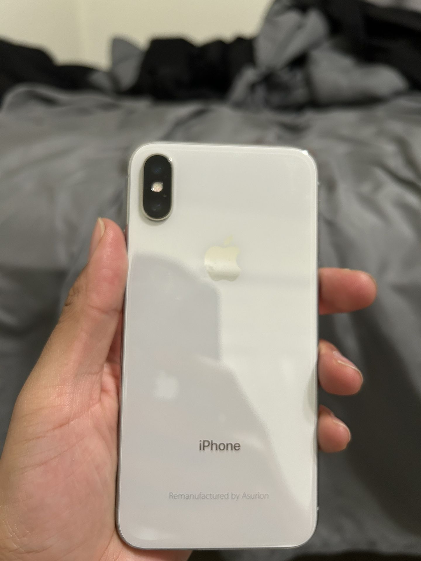 iPhone X - 256 GB UNLOCKED