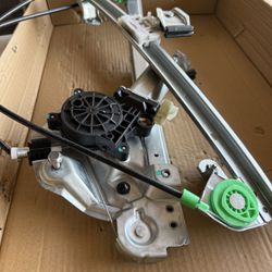 Power Window Regulator And Motor Assembly For 98-00 Seville