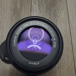 Canon 55-250mm f/4-5.6 IS STM Telephoto Lens — Like New