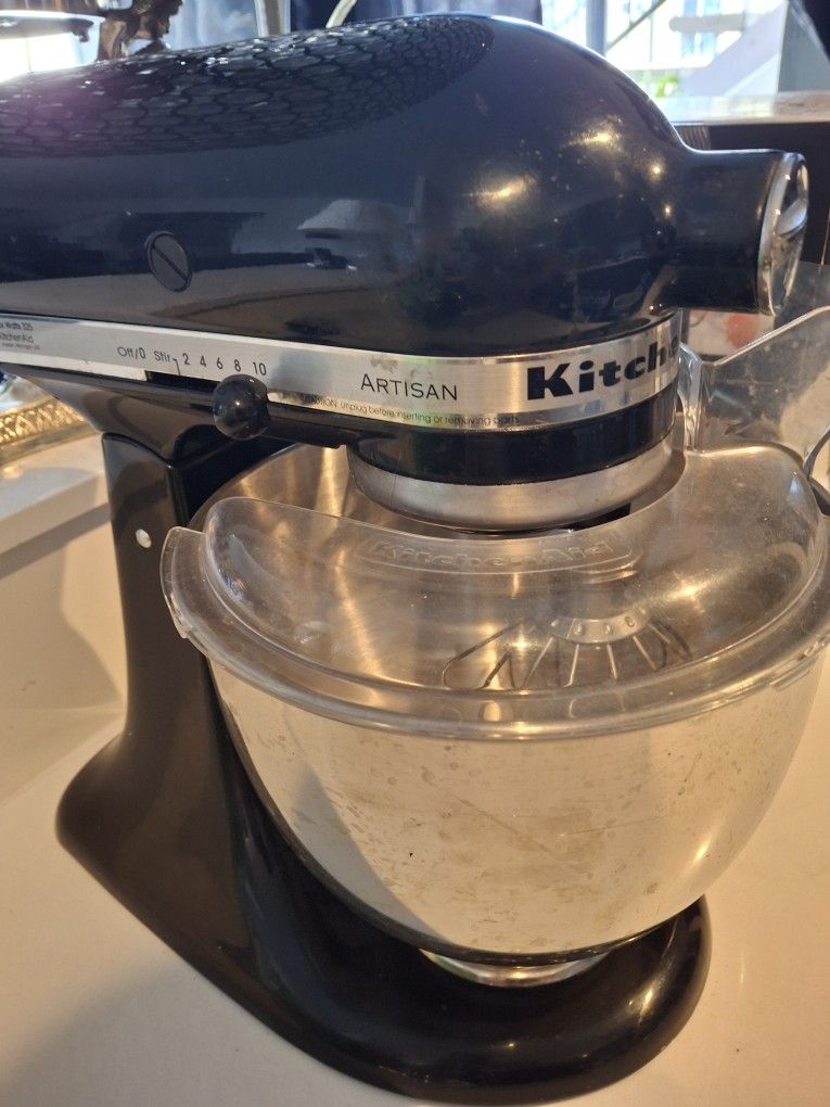 Like New Kitchen Aid Mixer With All Brand New Accessories $220