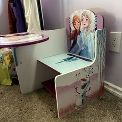Frozen Toddler Desk