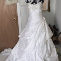 New Wedding Dress Sz. 4 