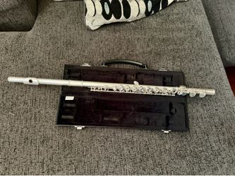 Yamaha YFL-281 flute