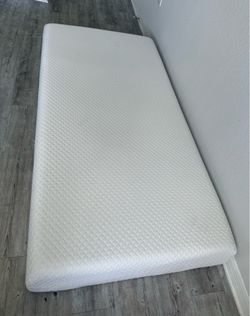 Twin Memory Foam Mattress