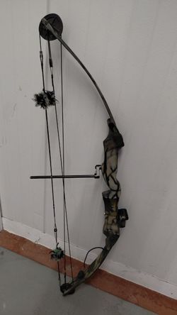 Bear Whitetail II Compound Bow - Camo - Right Hand