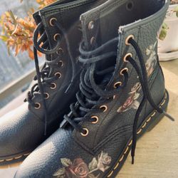 Dr. Martens 1460 boots