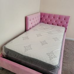 NEW TWIN MATTRESS WITH BOX SPRING ♨️ Bed frame is not available