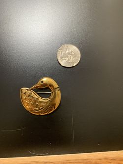 Vintage Goldtone Duck Pin