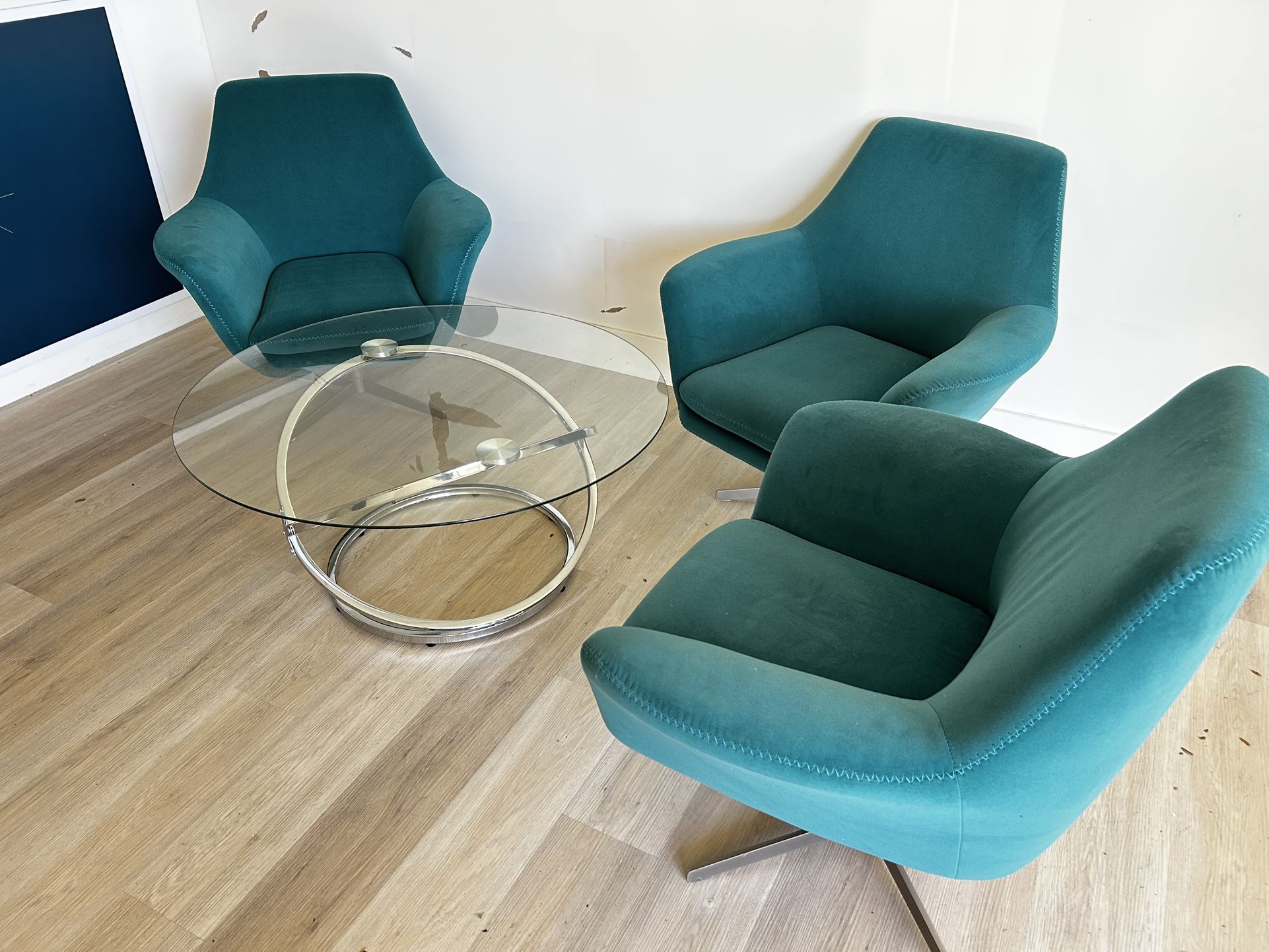 Set Of 3 Swivel Chairs & Glass Table