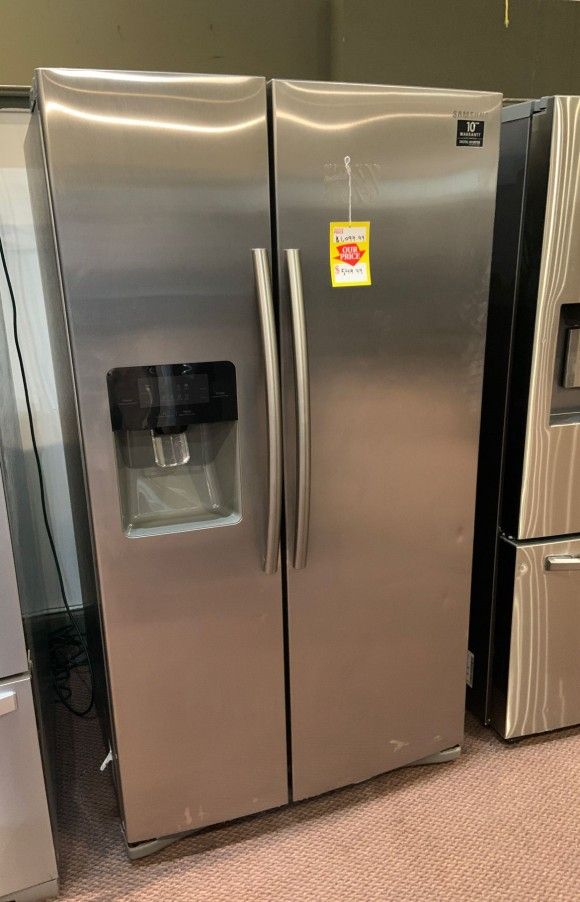 SAMSUNG FRIDGE ACT FAST RS25J500DSR/AA for Sale in Philadelphia, PA