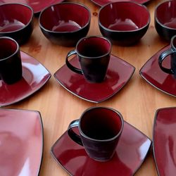 Beautiful Gibson Soho Stoneware 16-piece Set 