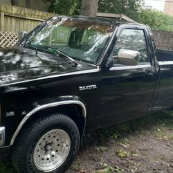 1990 Dodge Dakota 