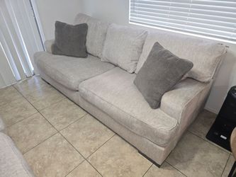Couch set