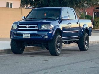 2005 toyota tundra v8 4.7. Lifted off road
