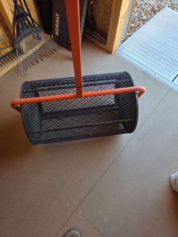 Vevor 24 inch Compost Spreader