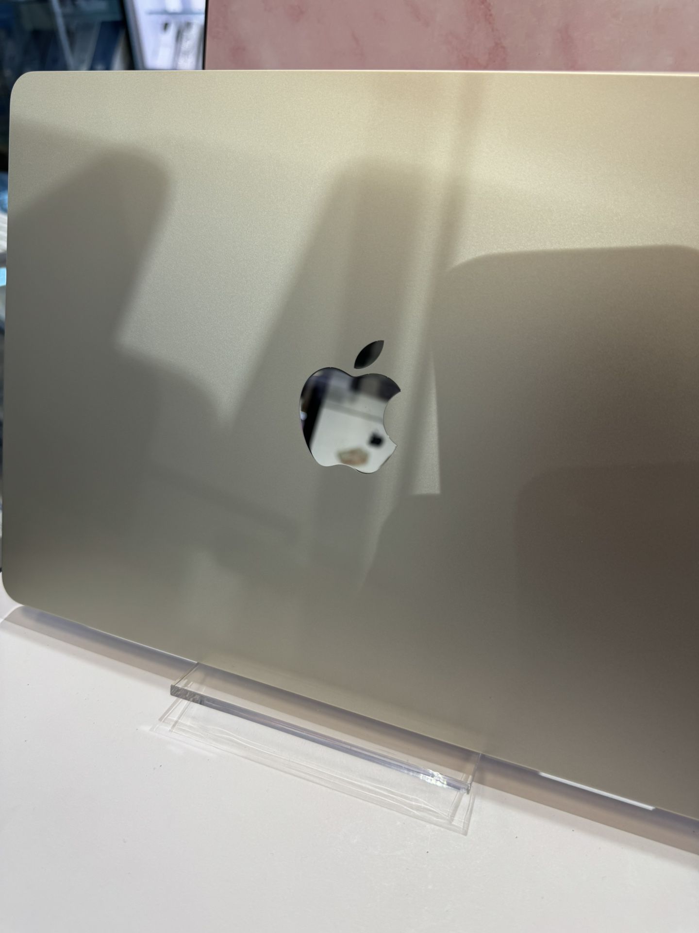 MacBook Air 2022 M2 8GB 256GB