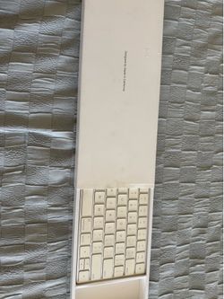 Apple & Corsair Keyboards