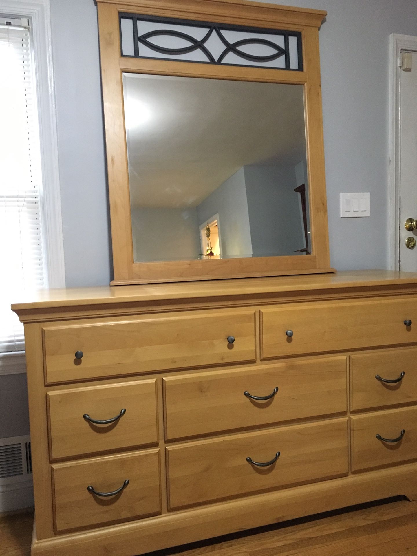 Dresser Set