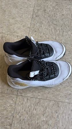 basketball shoes (curry 3z7)