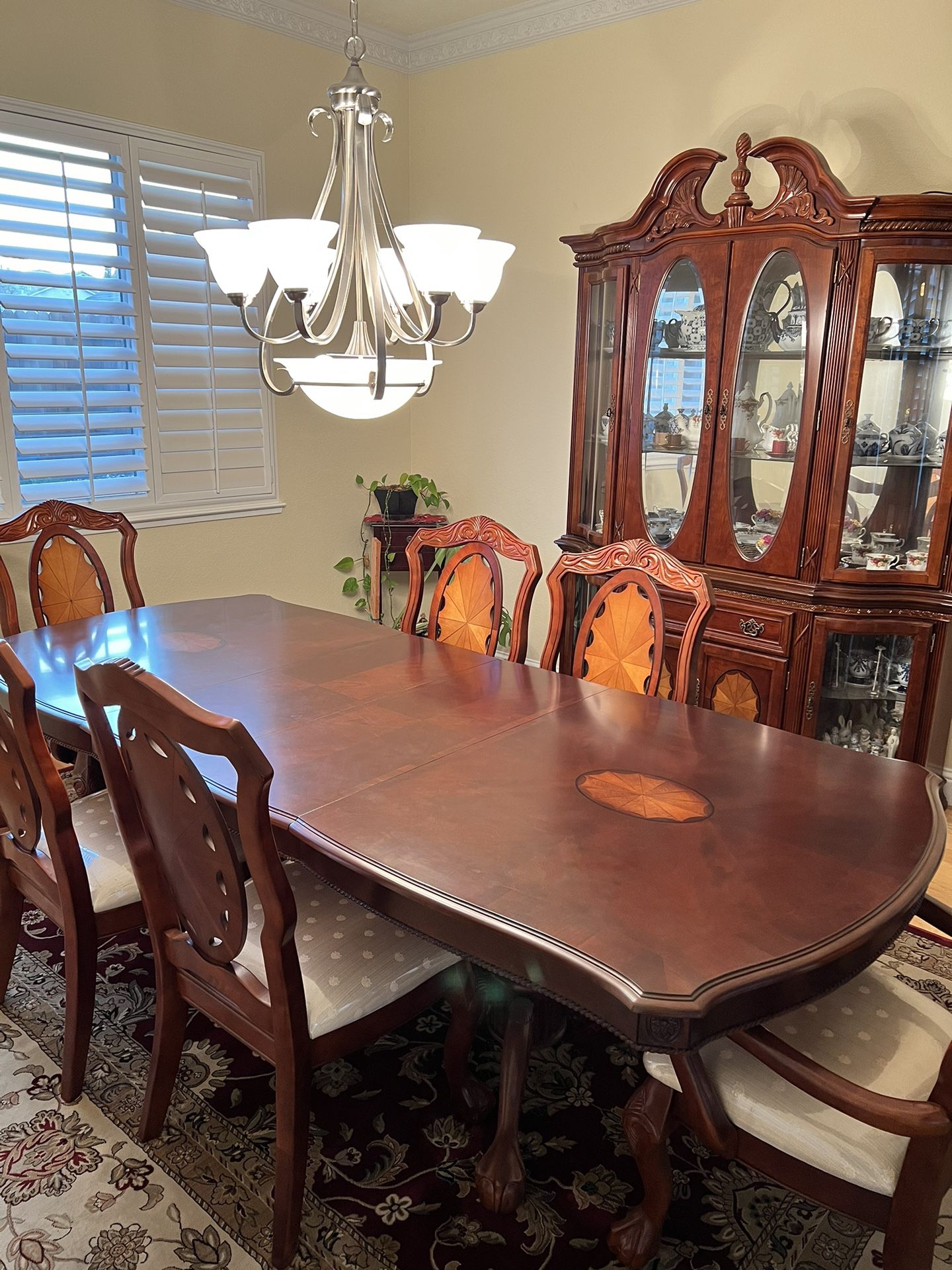 Fine Dining Table With 6 Chairs 