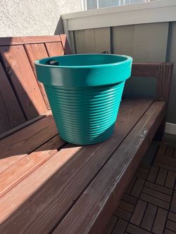 Teal Pot