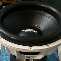RESILIENT SOUNDS GOLD 15 V2 Subwoofers.