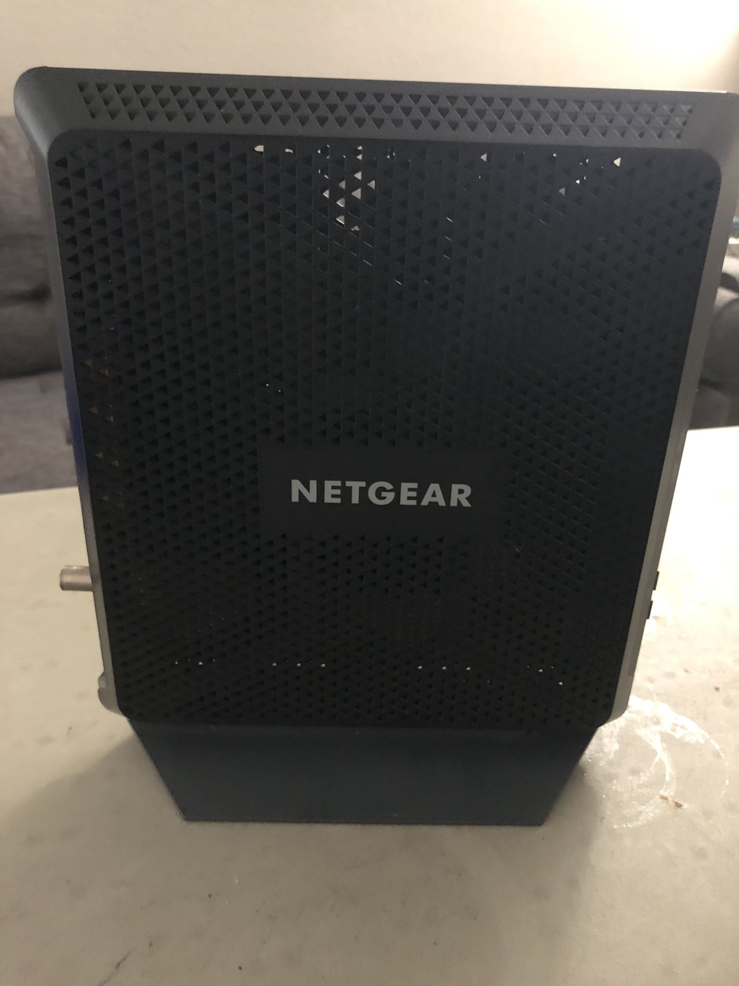 Netgear Nighthawk Dual Band AC1900 Cable Modem Router