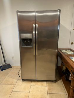 Frigidaire double door refrigerator