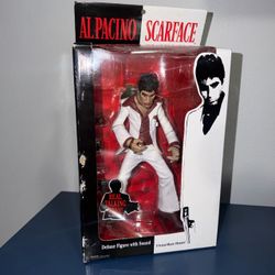 Al Pacino Scarface Tony Montana Deluxe Talking Action Figure