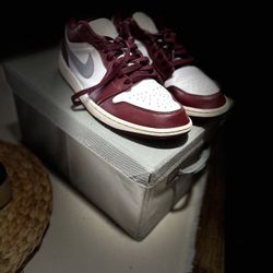 Jordan 1 low cherrywood 