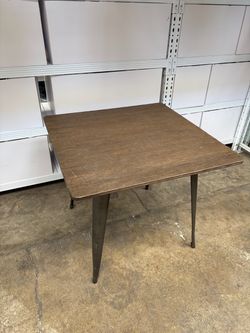 Square table