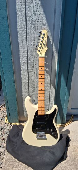 6  STRING  IBANEZ  ROADMASTER 2 SERIES.