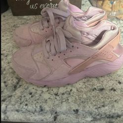 Women's shoe size 5 1/2