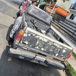 Isuzu Pup Pick Up Truck