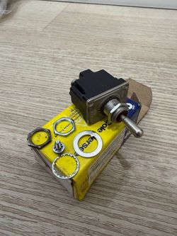 Cole Hersee 5592-BX Heavy Duty Toggle Switch NOS Open Box