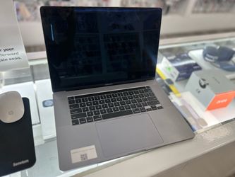 MacBook Pro 2019 16 inch core i9 512gb