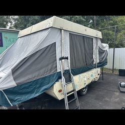 1997 Cole 12’ Pop up Camper