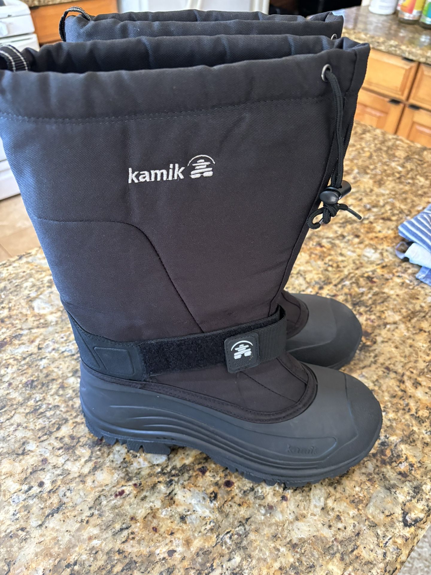 Snow boots- Kamik. Size 11
