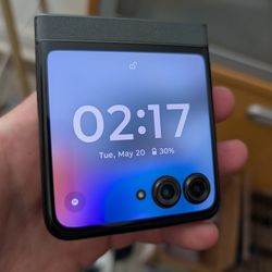 Sim Unlocked Motorola Moto Razr Plus 2024 256gb 6.9"