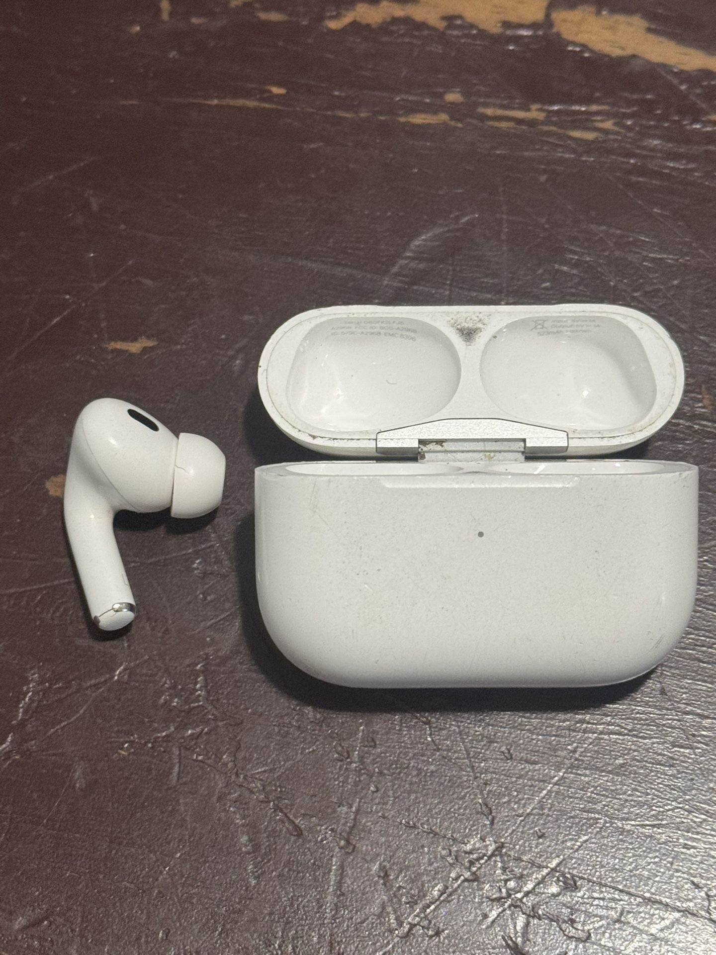 Left AirPod Pro 2 Gen With Case