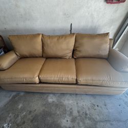Tan 3 Seat Couch – Comfortable & Clean