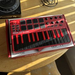 Akai MPK Mini