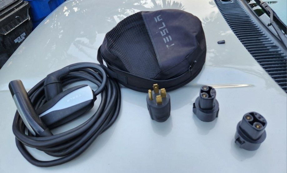 Tesla Charger 