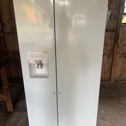 New Kenmore Refrigerator 