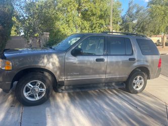 2004 Ford Explorer four-wheel-drive