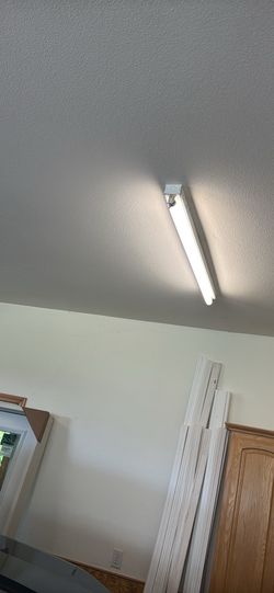 Free light fixtures
