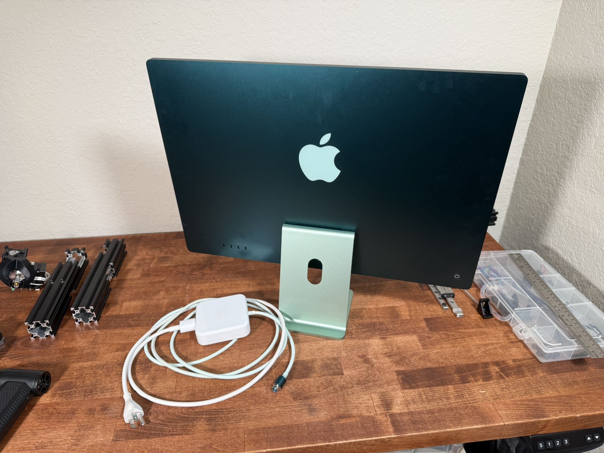 M1 iMac 16Gb RAM, 256Gb SSD