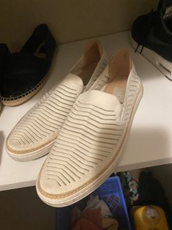 UGG Comfy Shoes Size 7.5